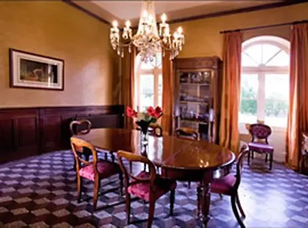 Au Chateau - 2*