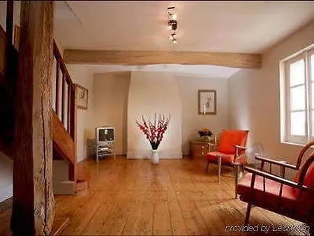 Au Chateau - Hotel 2*