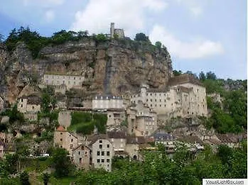 Au Chateau -