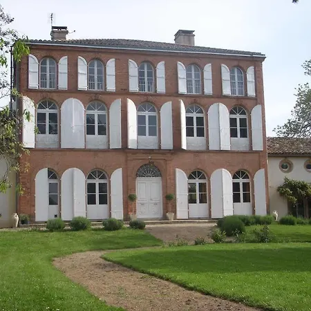 Au Chateau - 2*