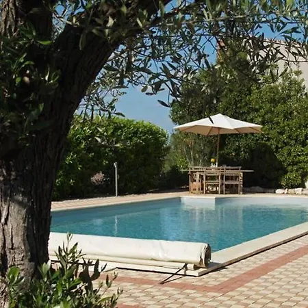 Au Chateau -